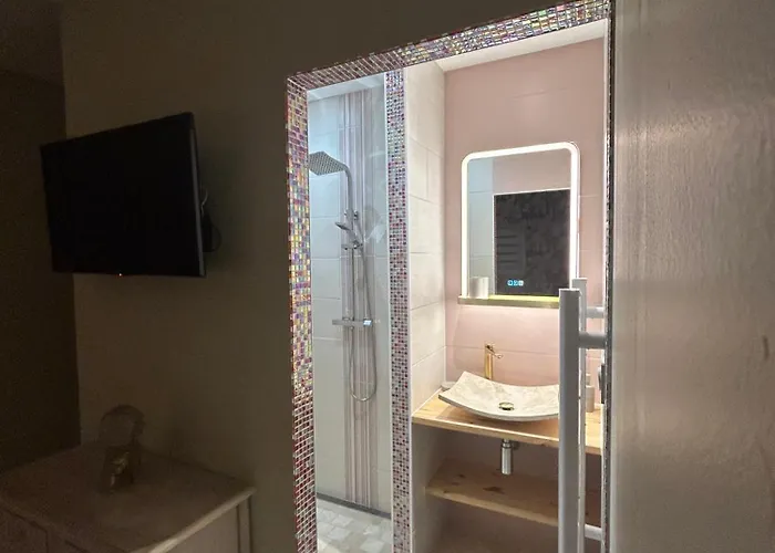 לינה וארוחת בוקר Les Trois Filles Puybarban